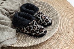 Musta leoparditohvelit